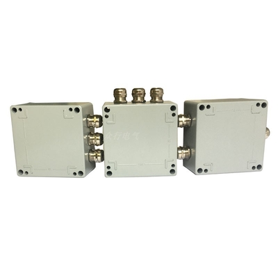 Casella di giunzione di distribuzione in alluminio impermeabile a 3 vie con PT2.5 Din Rail Terminal Blocks 120*120*82mm