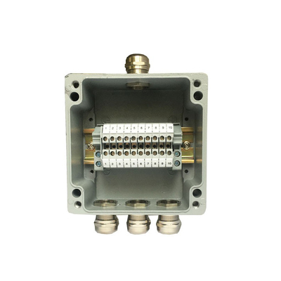 Casella di giunzione di distribuzione in alluminio impermeabile a 3 vie con PT2.5 Din Rail Terminal Blocks 120*120*82mm
