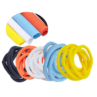 Colore auto-chiusura intessuto manica del cavo PET auto-chiuso isolante tubo di avvolgimento del cavo di filo