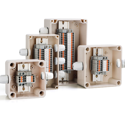 IP65 Casella di giunzione del cavo impermeabile 1 in 3 da 80*160*55mm con blocchi terminali PT2.5 Din Rail