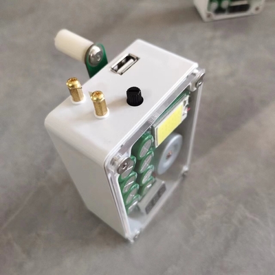 Casella generatrice a mano Power Bank di emergenza Caricabatterie per telefono USB Accenditore alimentazione manuale Accensione