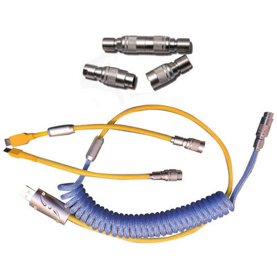 Il cavo meccanico della tastiera ha arrotolato il connettore di aviazione YC8 che coppia il tipo-c interfaccia di USB