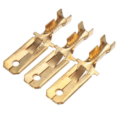 connettori elettrici d'abitazione terminali dell'automobile della piegatura di 6.3mm 1 Pin di modo ad un Pin di 8 modi