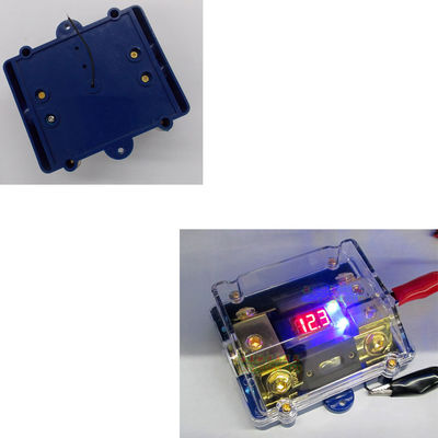 1 fuori nell'audio supporto del fusibile di potere LED dell'automobile 2 che collega il blocchetto terminali a massa di distribuzione via cavo