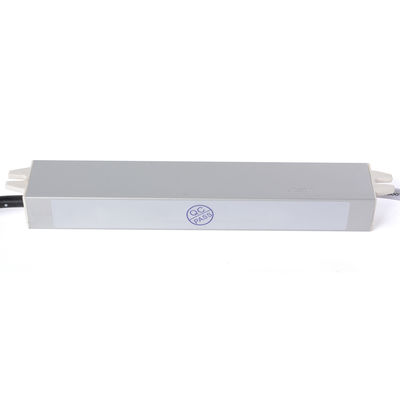 La CC 12V 20W che accende il driver impermeabile Power Supply IP67 del trasformatore LED ha introdotto l'adattatore di AC170-250V per la striscia del LED
