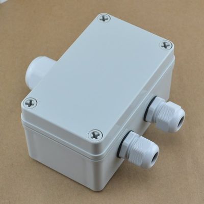 IP65 Casella di giunzione del cavo impermeabile 80*130*70mm con UK2.5B Din Rail Terminal Blocks 1 in 3 out