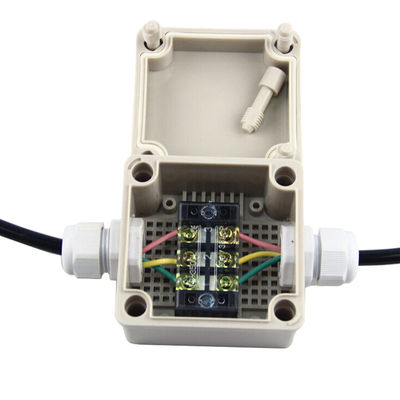 La scatola di giunzione elettrica del progetto di recinzione di Pastic 86*84*60mm con i connettori della ghiandola impermeabilizza