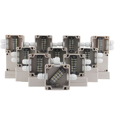 Accendendo recinzione elettrica di distribuzione della scatola di giunzione dei collegamenti del cavo 83*81*56mm impermeabile con i connettori