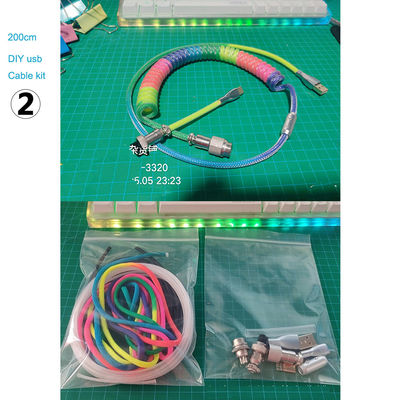 Connettore arrotolato del cavo meccanico della tastiera audio che coppia il tipo-c cavo di USB dell'arcobaleno