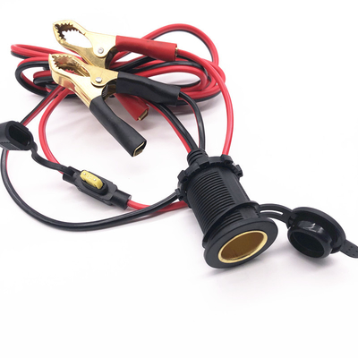 Sbocco di potere femminile dell'incavo dell'accendino del camion del motociclo dell'automobile con 5M Cable 12V 24V
