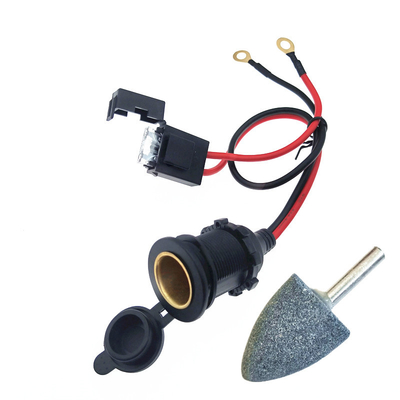 Sbocco di potere femminile dell'incavo dell'accendino del camion del motociclo dell'automobile con 5M Cable 12V 24V