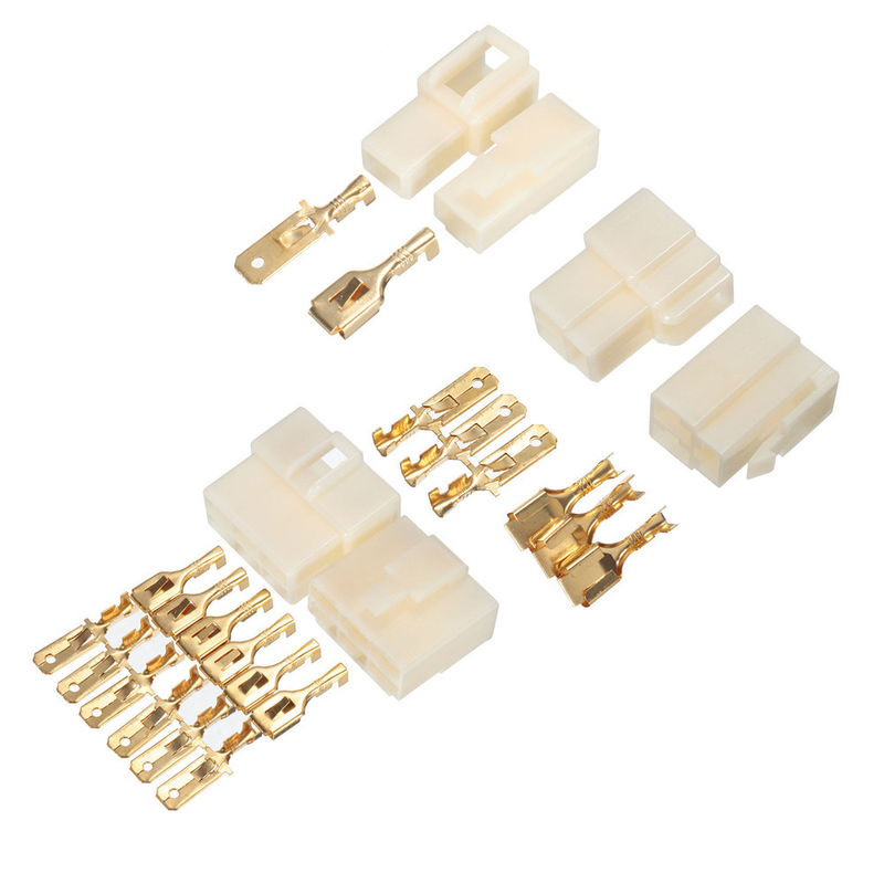 connettori elettrici d'abitazione terminali dell'automobile della piegatura di 6.3mm 1 Pin di modo ad un Pin di 8 modi